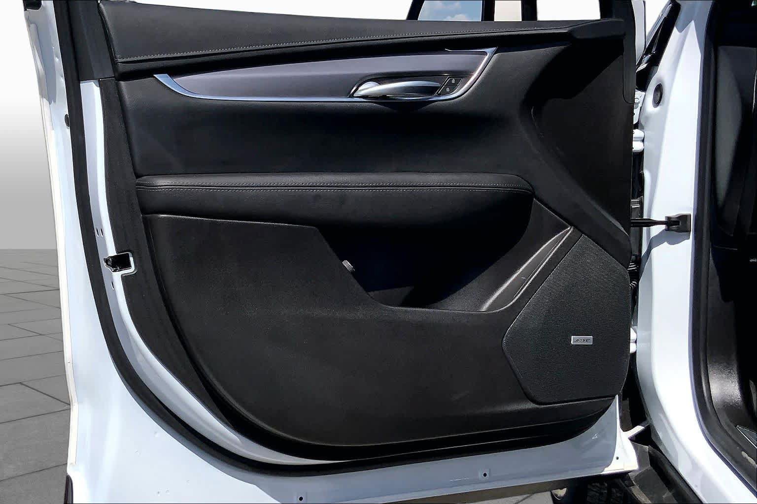 Used 2025 Cadillac XT5 Luxury w/ LPO, Floor Liner Package FWD image 21