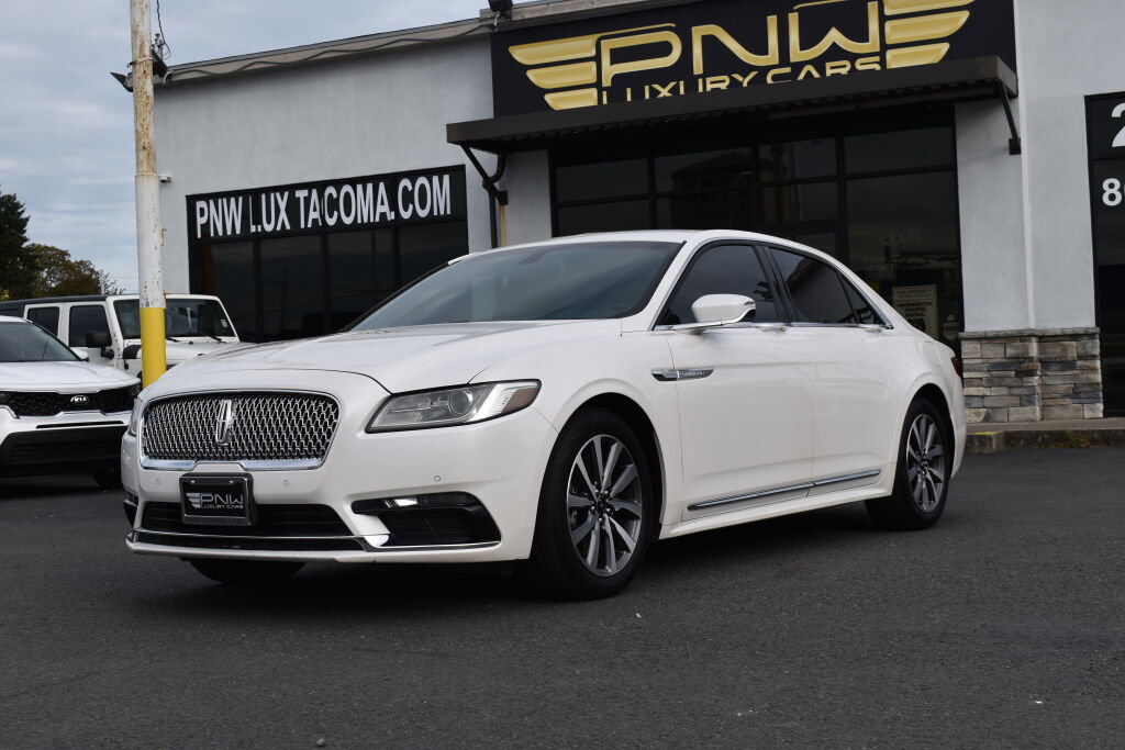 Used 2017 Lincoln Continental Premiere image 3
