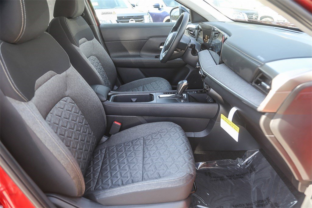 New 2026 Nissan Kicks SV w/ Charging Package image 17