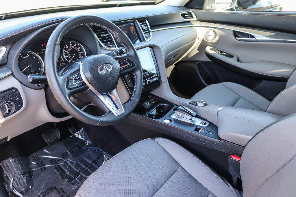 Certified 2023 INFINITI QX50 Luxe FWD image 16
