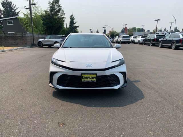 Used 2025 Toyota Camry SE FWD image 8