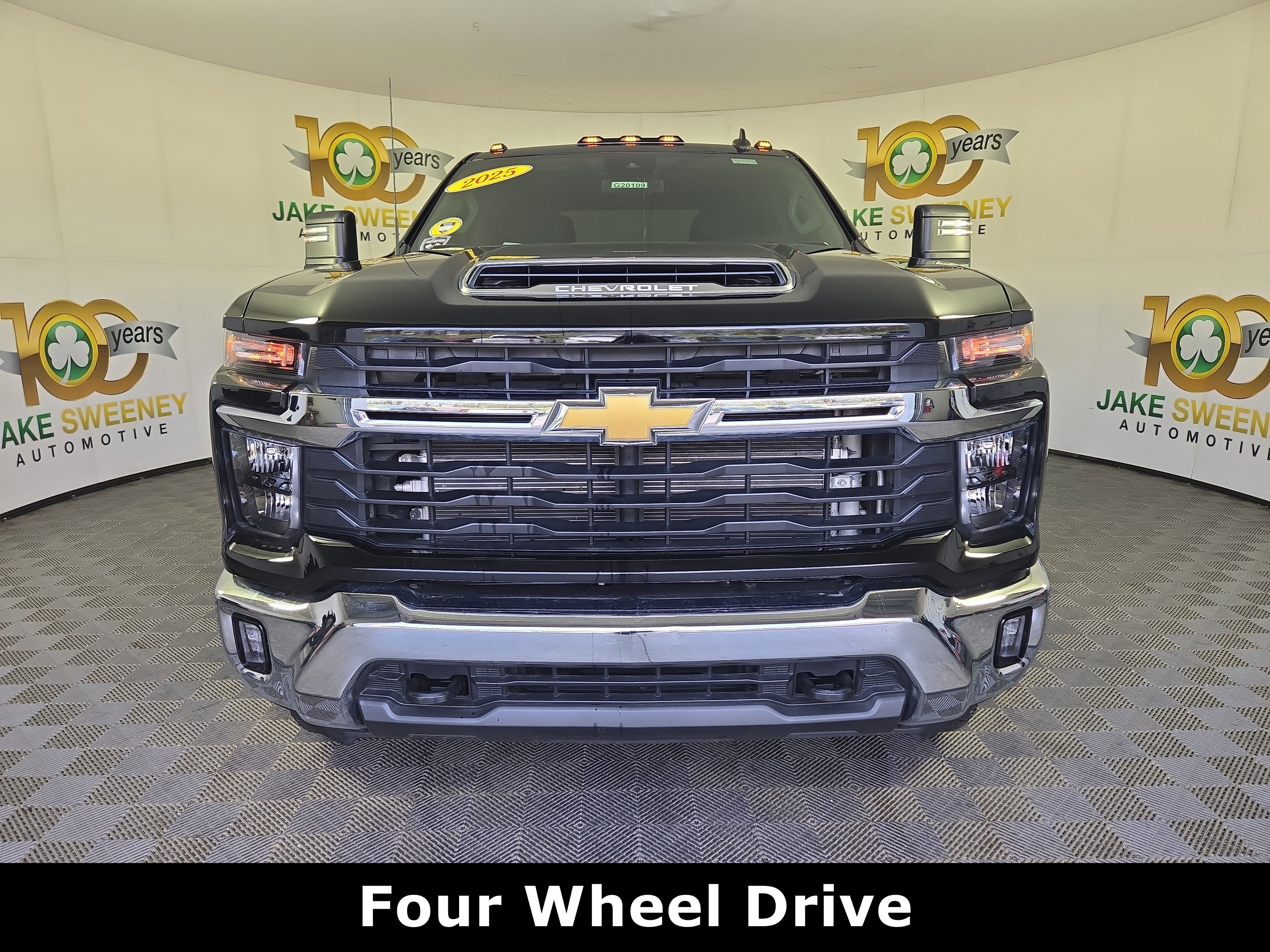 Certified 2025 Chevrolet Silverado 3500 LT image 2