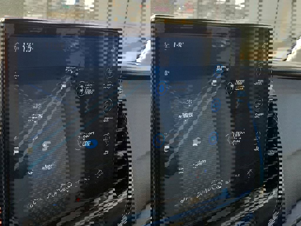 Used 2024 Ford Transit 350 XLT image 27