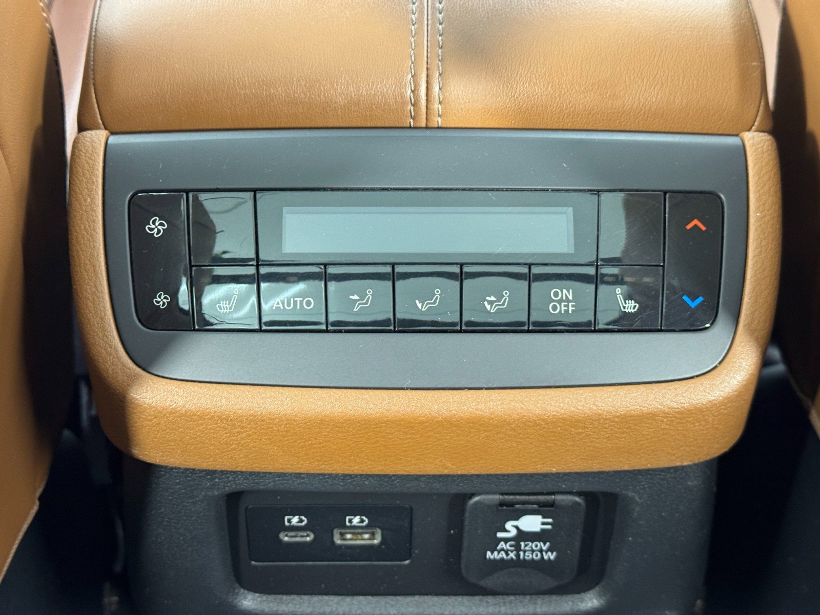 Used 2023 Nissan Pathfinder Platinum image 34