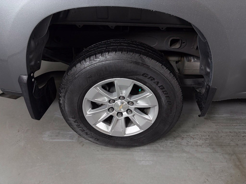 Used 2024 Chevrolet Silverado 1500 LT RWD image 13