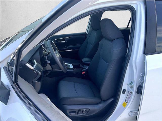 Used 2024 Toyota RAV4 XLE w/ Convenience Package FWD image 27