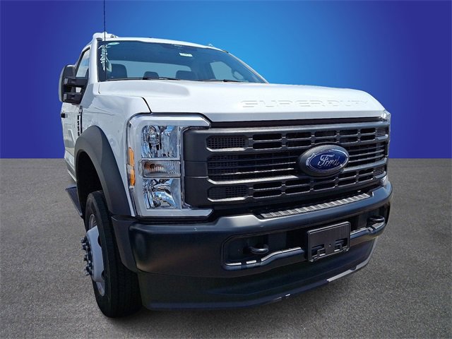 New 2024 Ford F550 4x4 Regular Cab Super Duty image 2