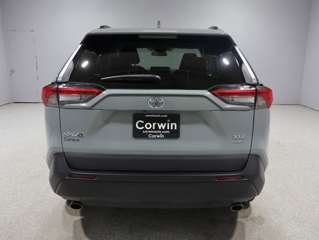 Used 2021 Toyota RAV4 XLE w/ Carpet Mat Package (TMS) AWD/4WD image 3
