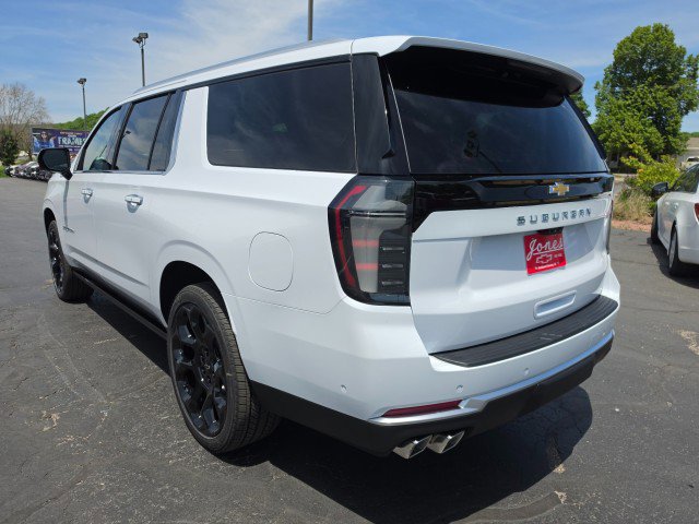 New 2026 Chevrolet Suburban High Country AWD/4WD image 3