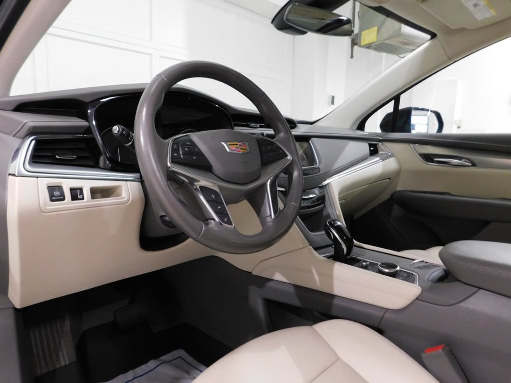 Used 2021 Cadillac XT5 Premium Luxury AWD/4WD image 24