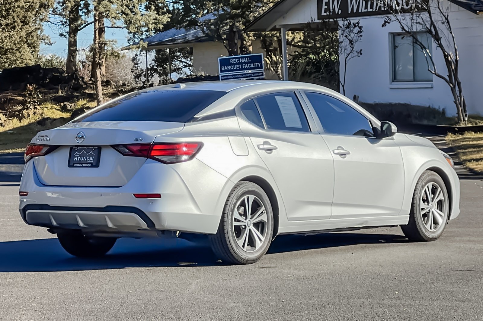 Used 2023 Nissan Sentra SV image 4