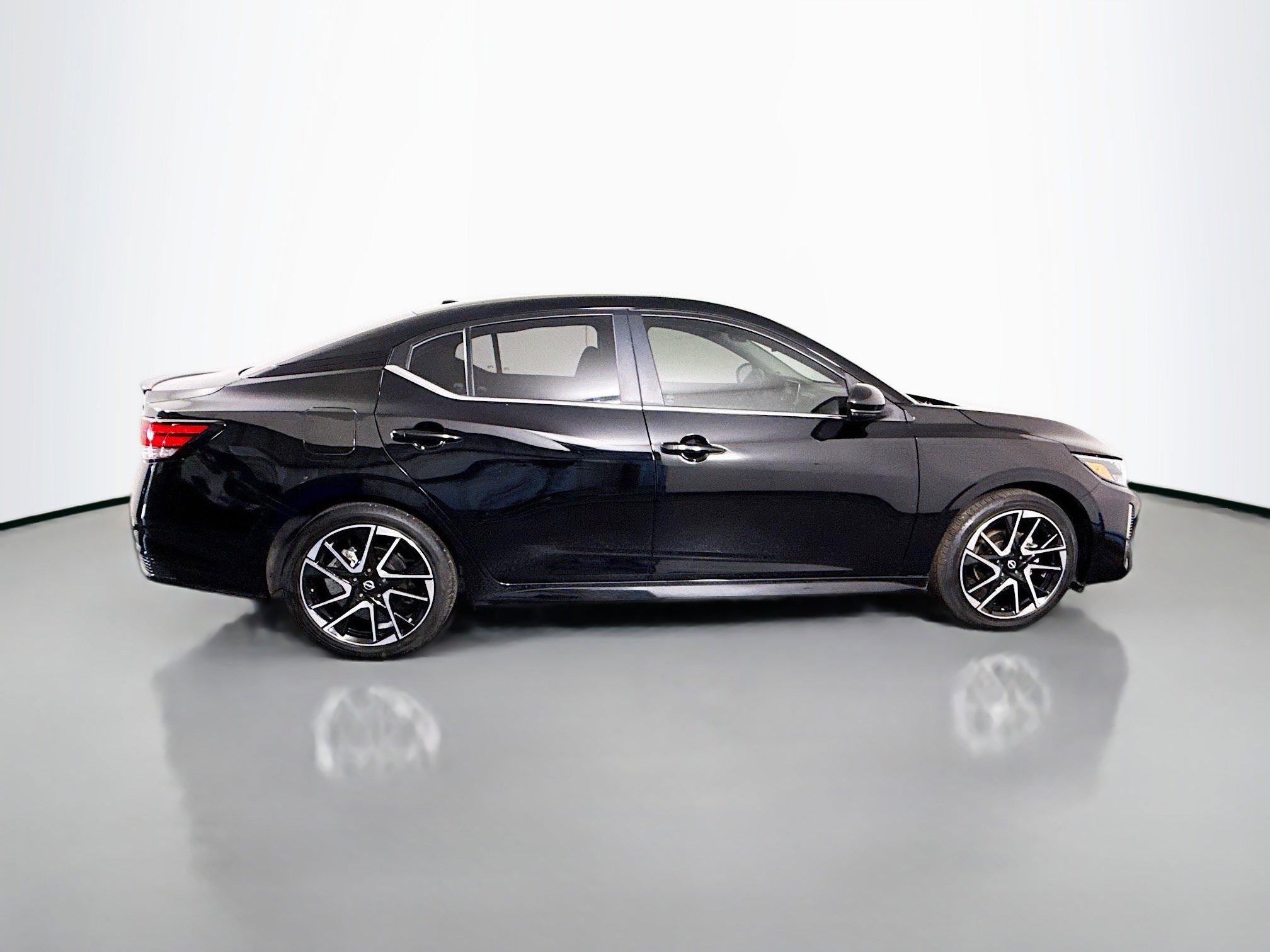 Used 2024 Nissan Sentra SR image 11