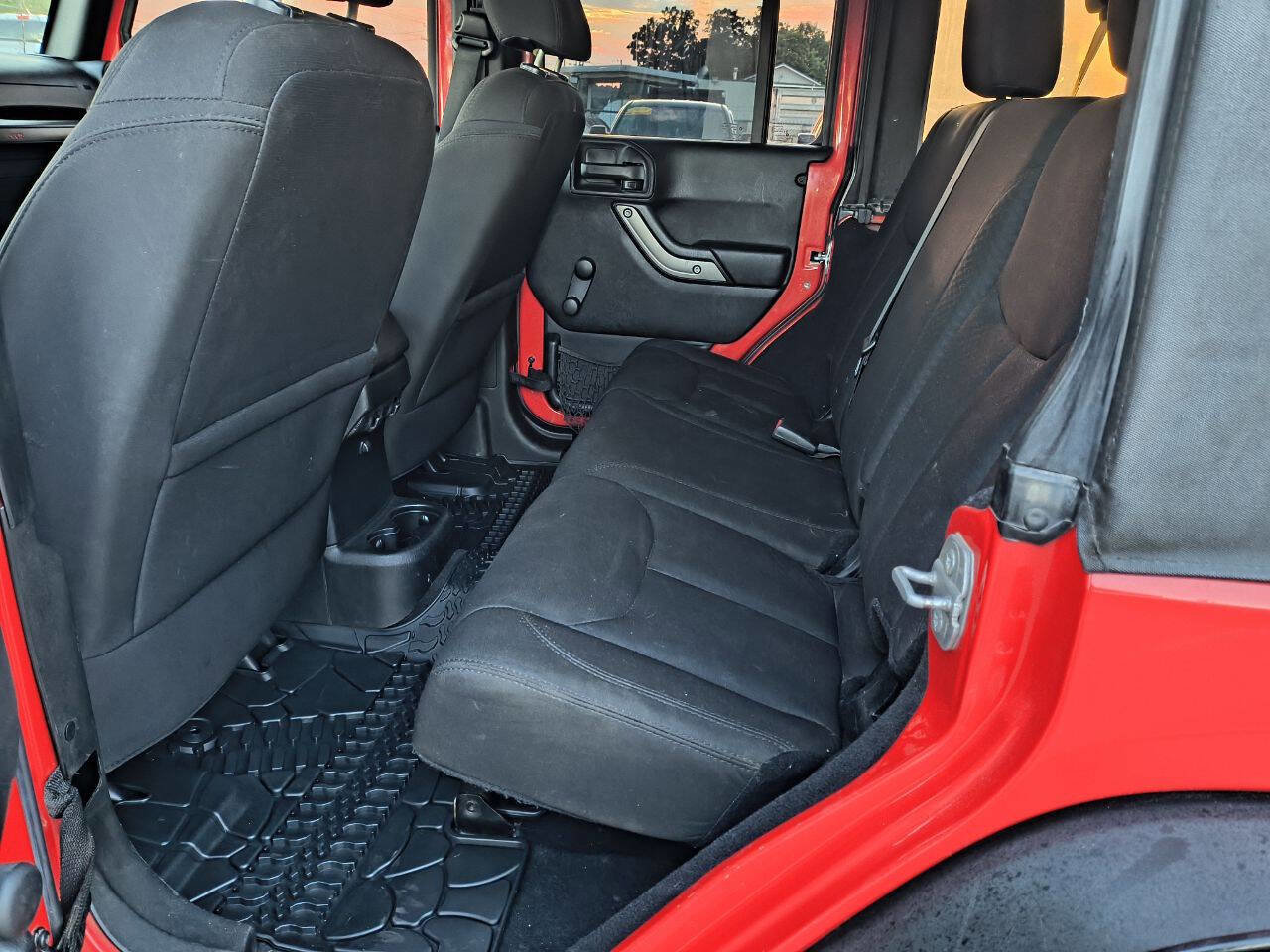 Used 2015 Jeep Wrangler Unlimited Sport image 20