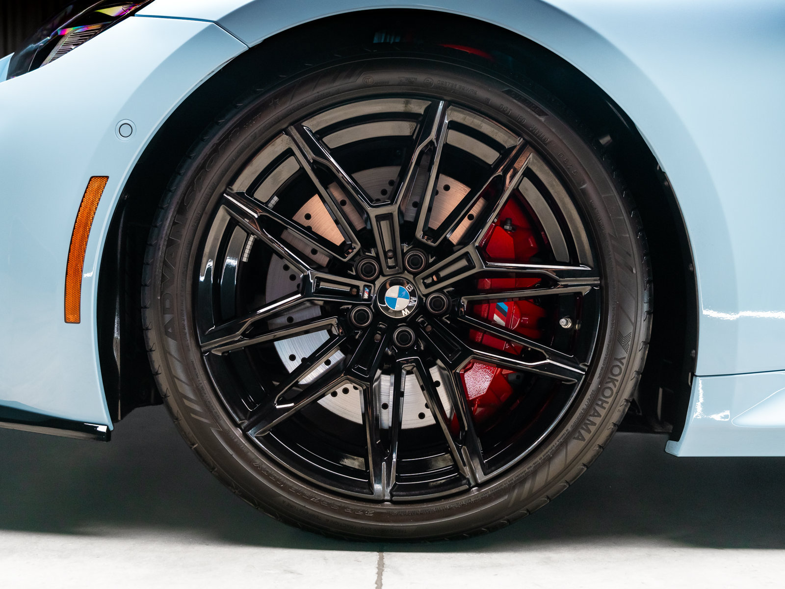 Used 2025 BMW M2 w/ Lighting Package RWD image 23
