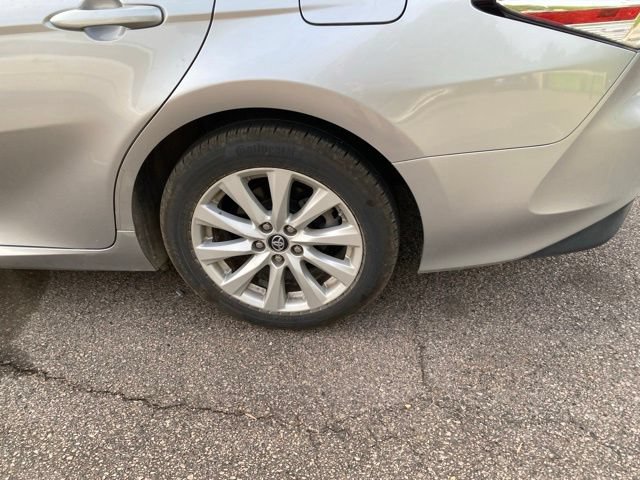 Used 2018 Toyota Camry LE FWD image 13