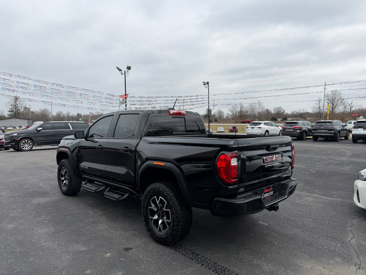 Used 2023 GMC Canyon AT4X image 7