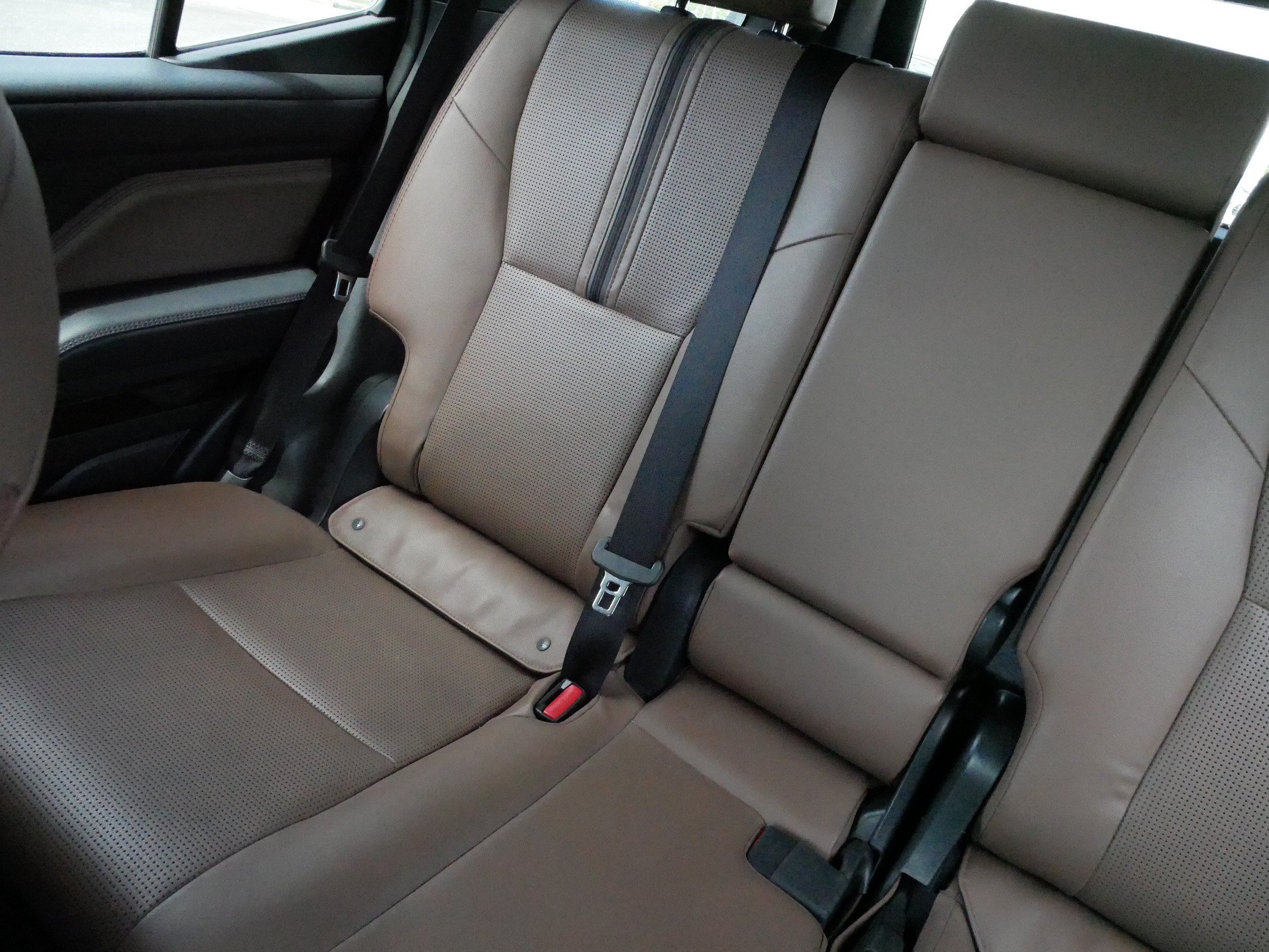 Used 2025 Toyota 4Runner Limited AWD/4WD image 12
