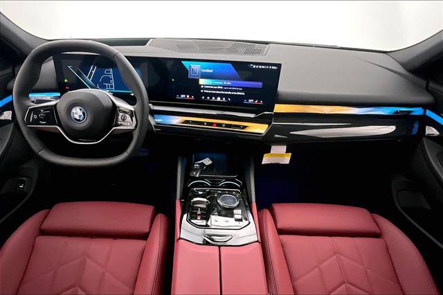 New 2025 BMW i5 xDrive40 w/ Premium Package image 16