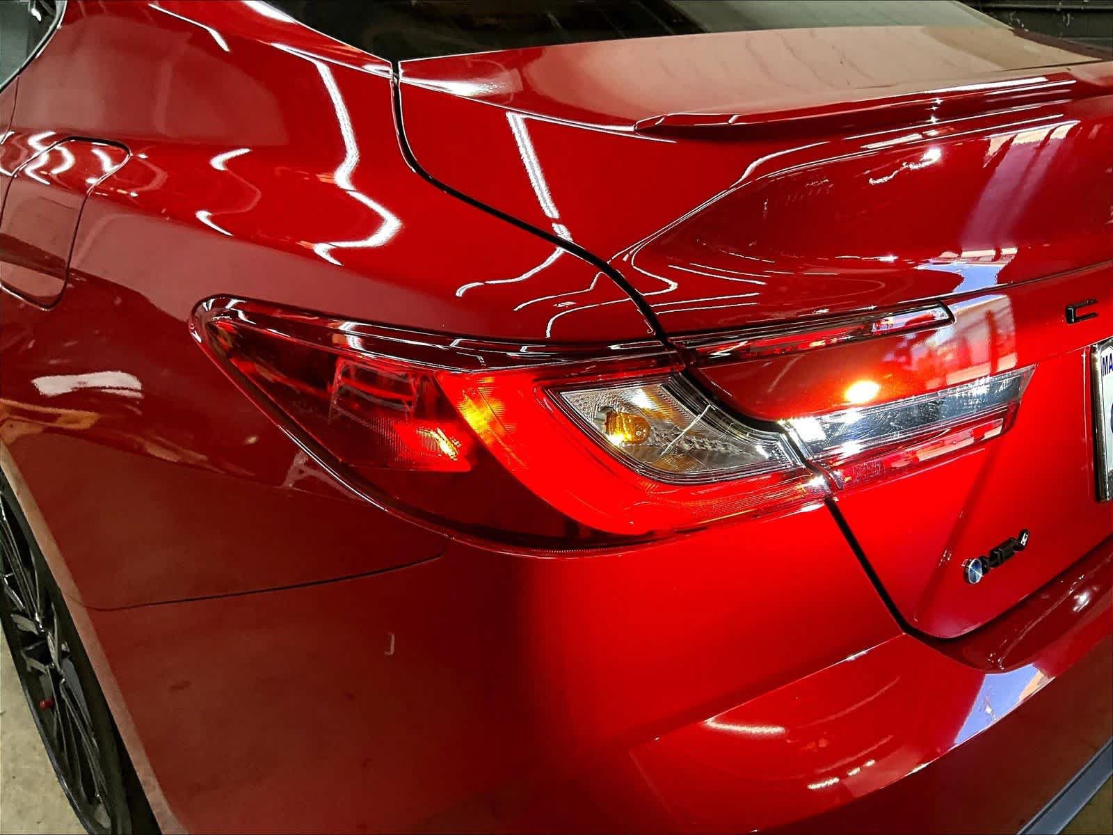 Used 2025 Toyota Camry SE w/ Convenience Package FWD image 32