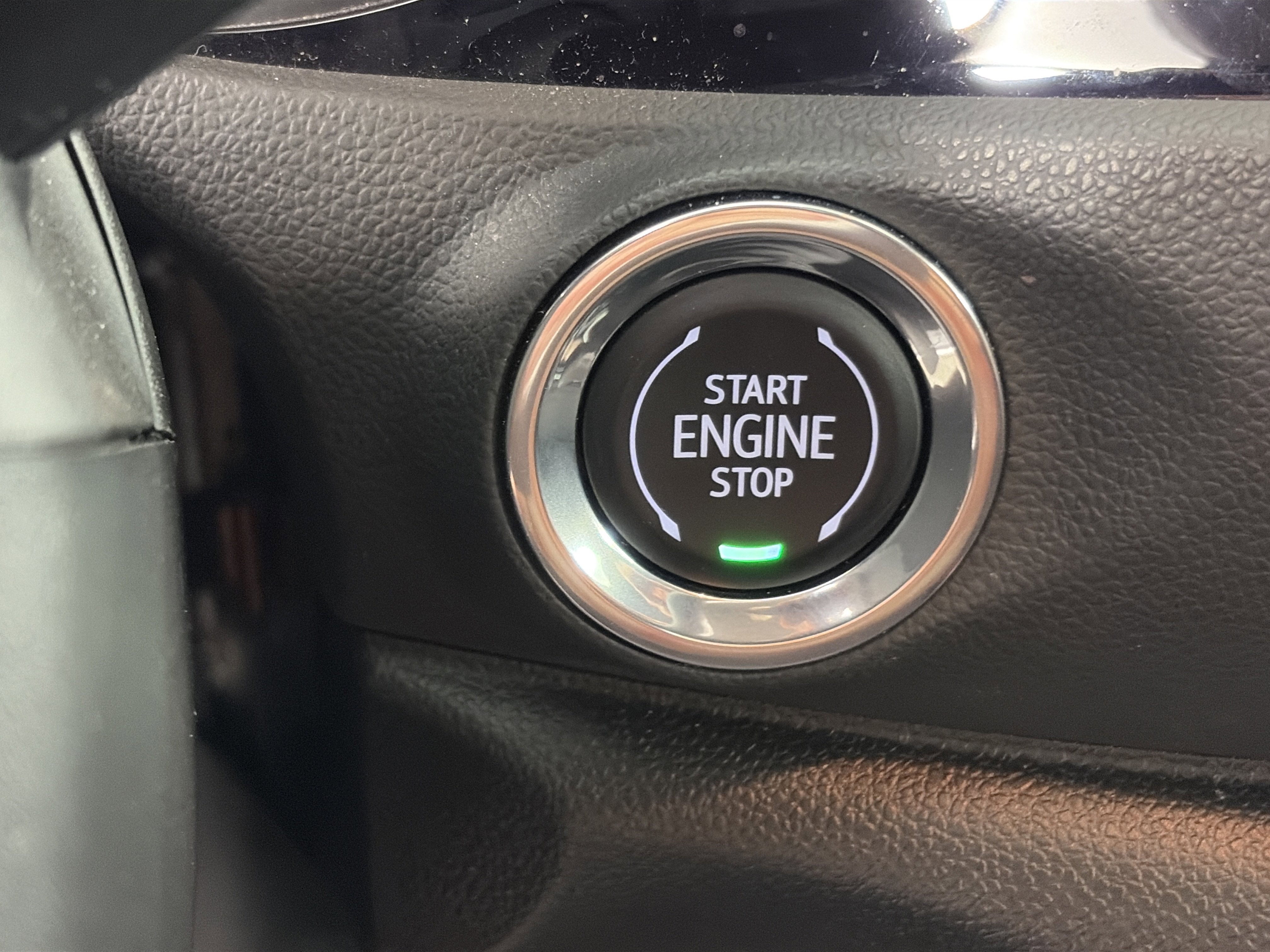 Certified 2022 Buick Encore GX Select w/ Sport Touring Package image 33