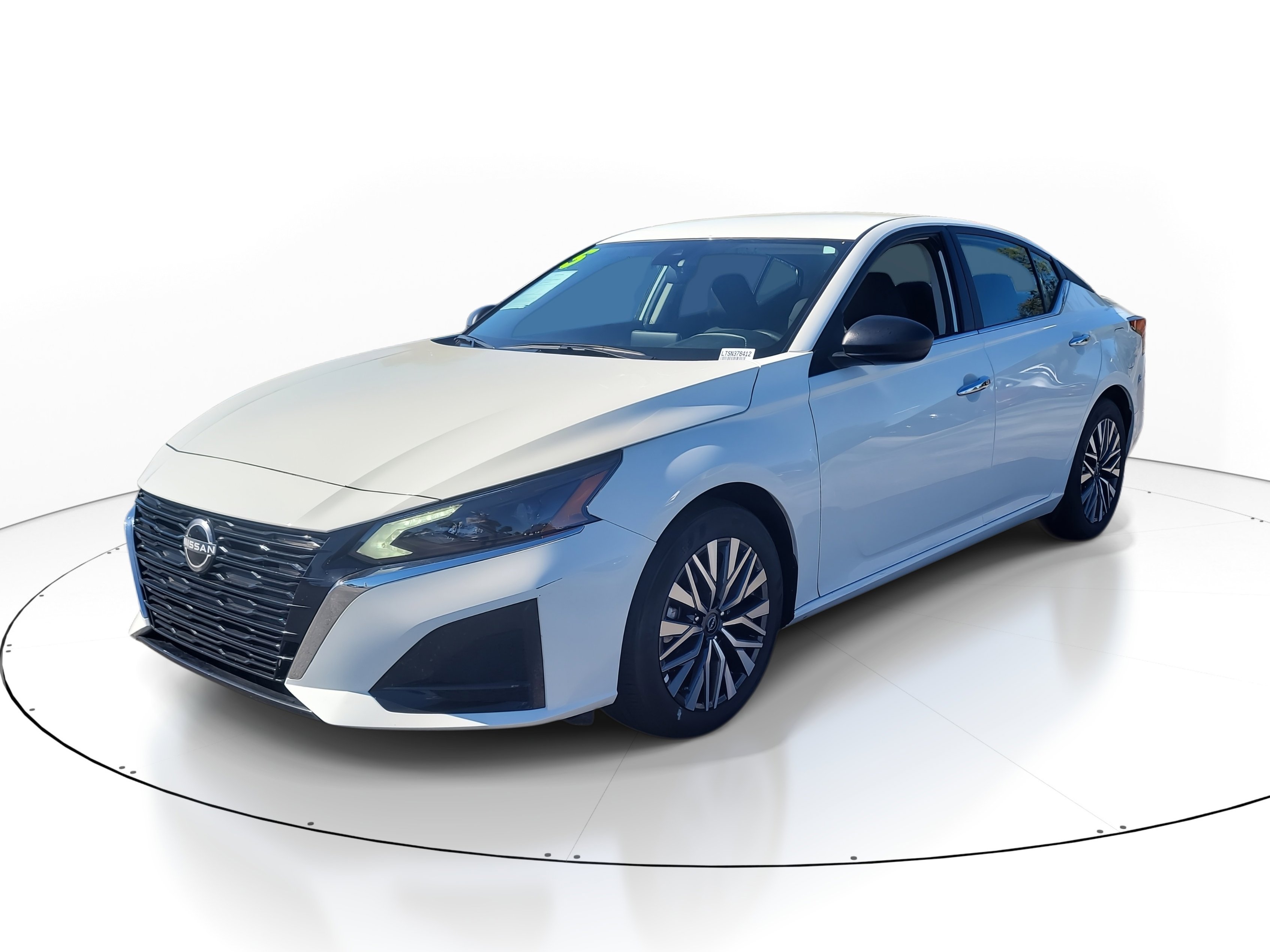 Used 2025 Nissan Altima 2.5 SV image 3