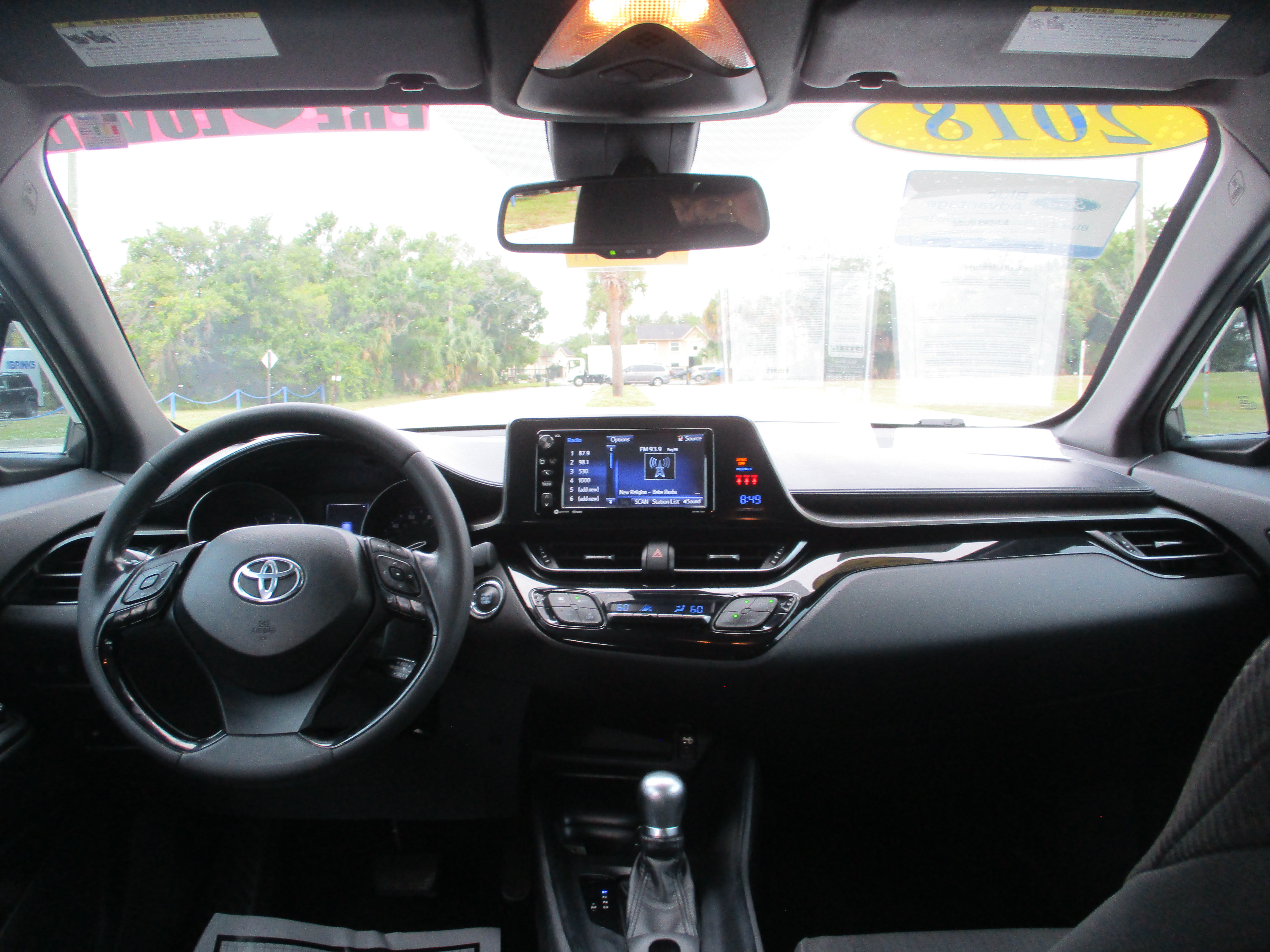 Used 2018 Toyota C-HR XLE FWD image 19