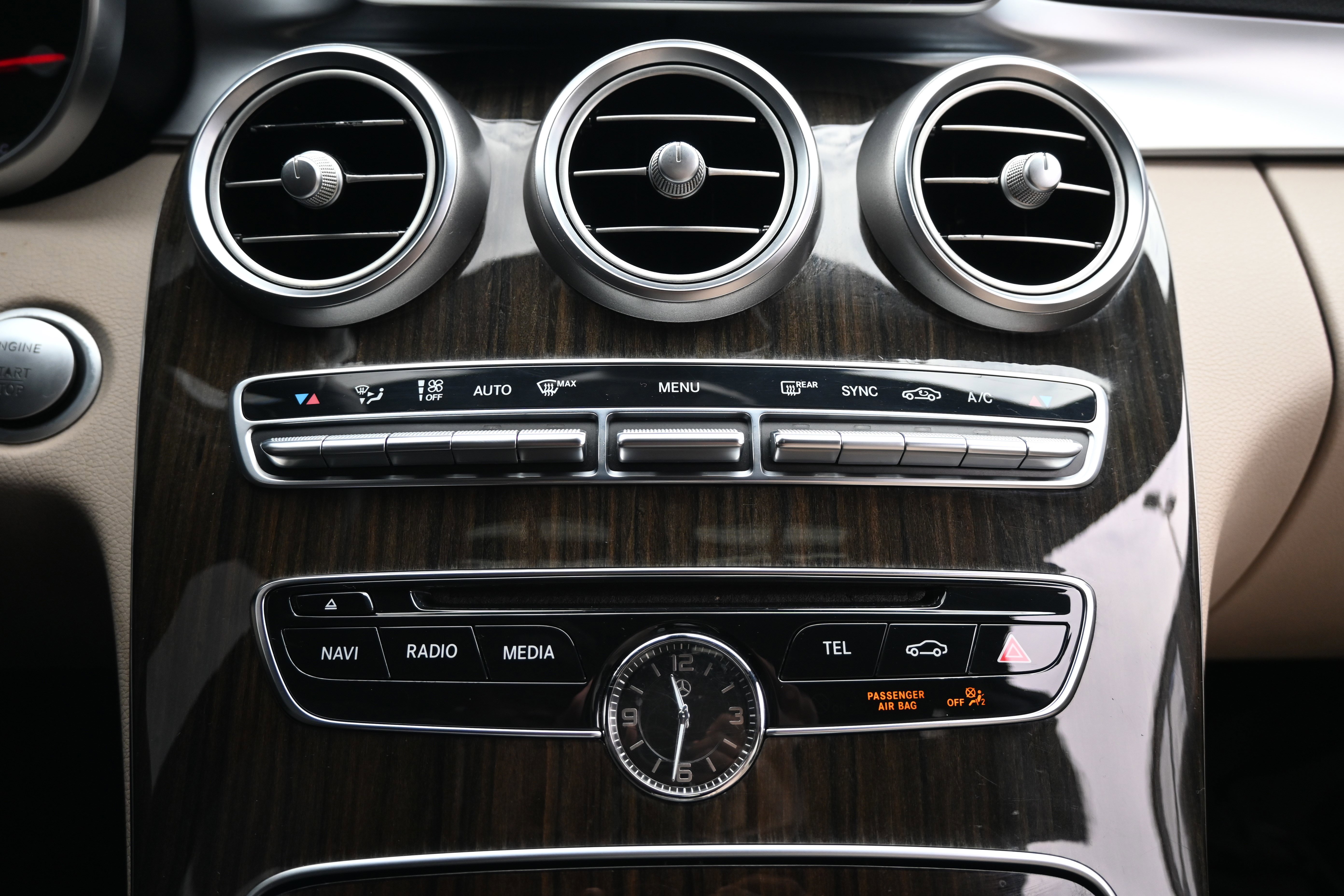 Used 2018 Mercedes-Benz C 300 4MATIC Sedan image 28