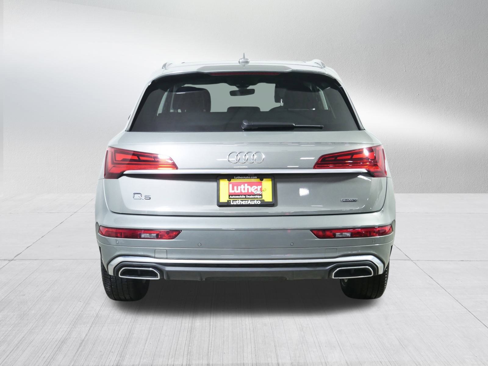 Used 2023 Audi Q5 2.0T Premium w/ Convenience Package image 6