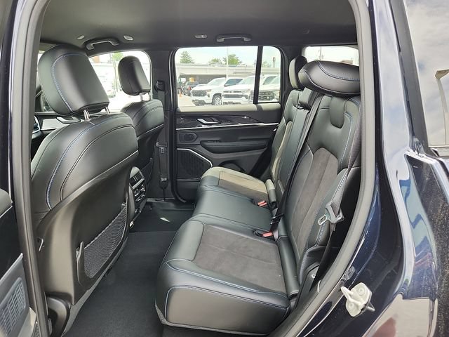 Used 2023 Jeep Grand Cherokee Trailhawk AWD/4WD image 10