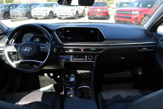 Used 2022 Hyundai Sonata Limited w/ Cargo Package FWD image 12