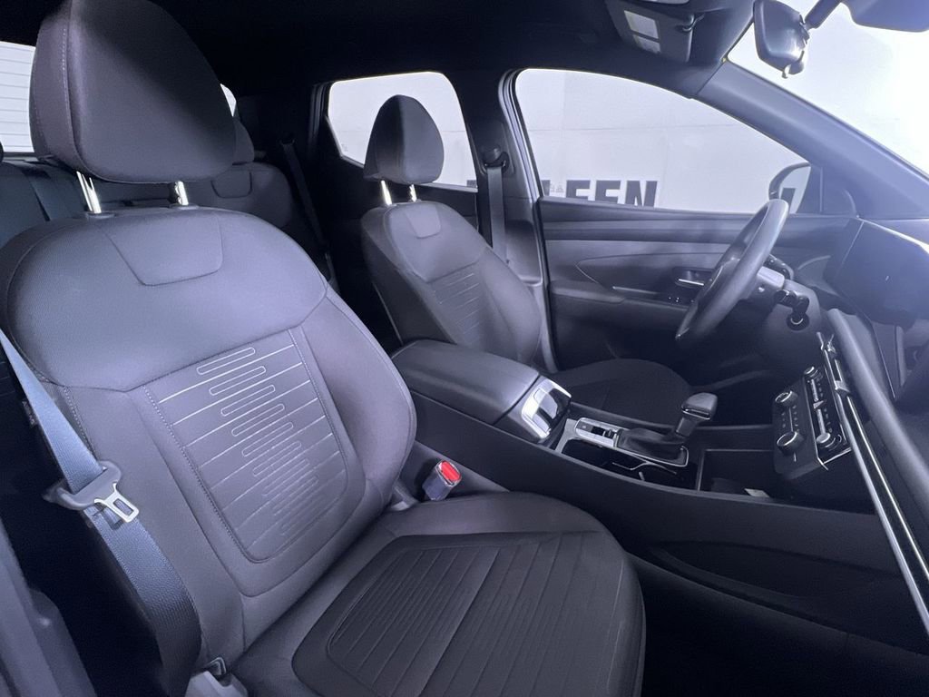Used 2025 Hyundai Santa Cruz SE image 29