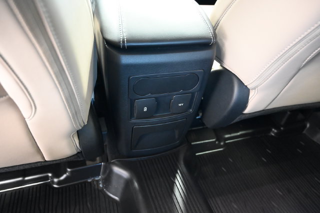 Used 2023 Ford Explorer XLT w/ Equipment Group 202A AWD/4WD image 30
