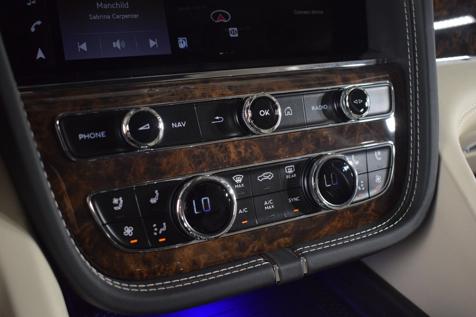 New 2025 Bentley Bentayga AWD/4WD image 35