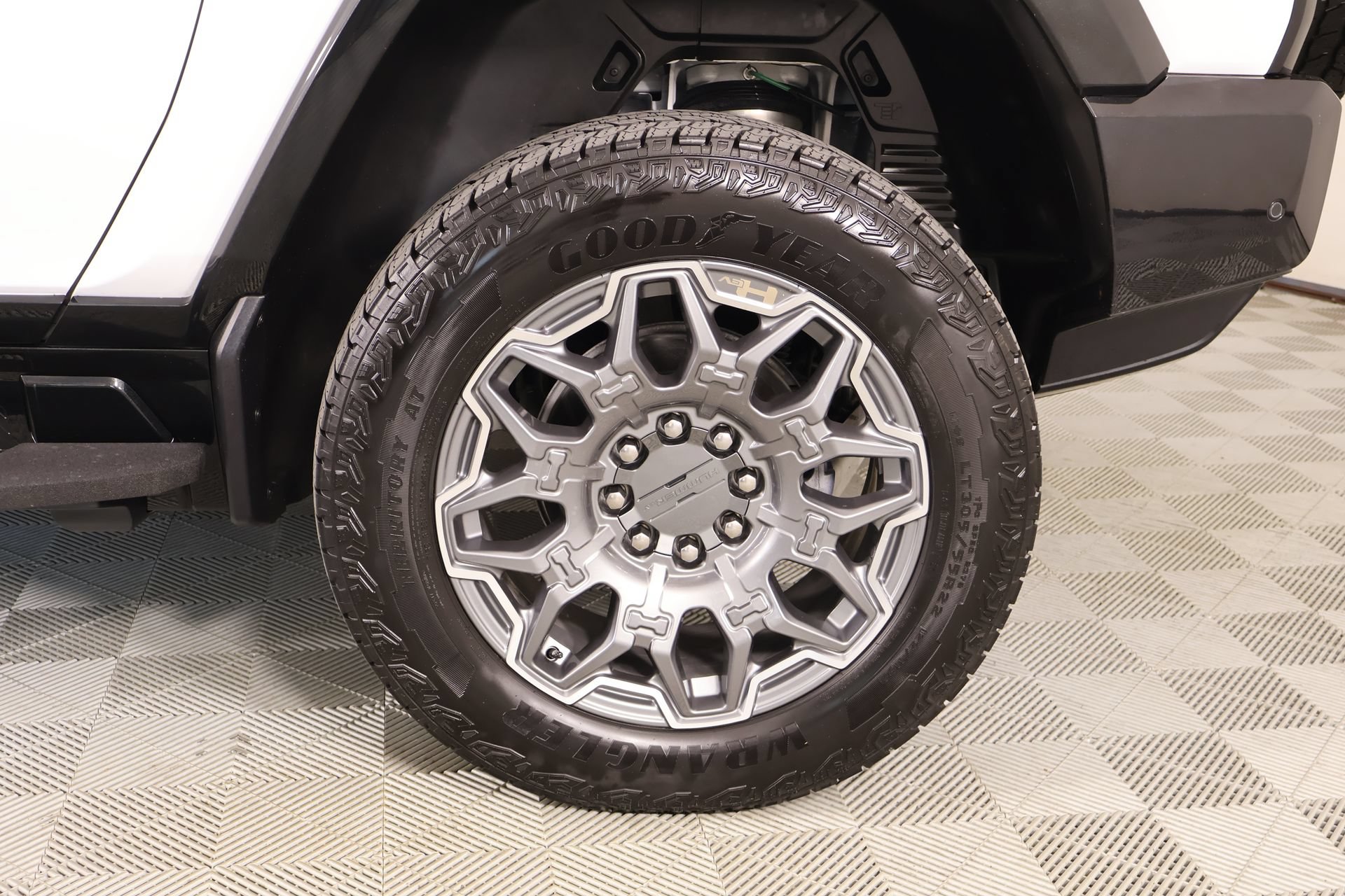Used 2025 GMC Hummer EV 3X AWD/4WD image 19
