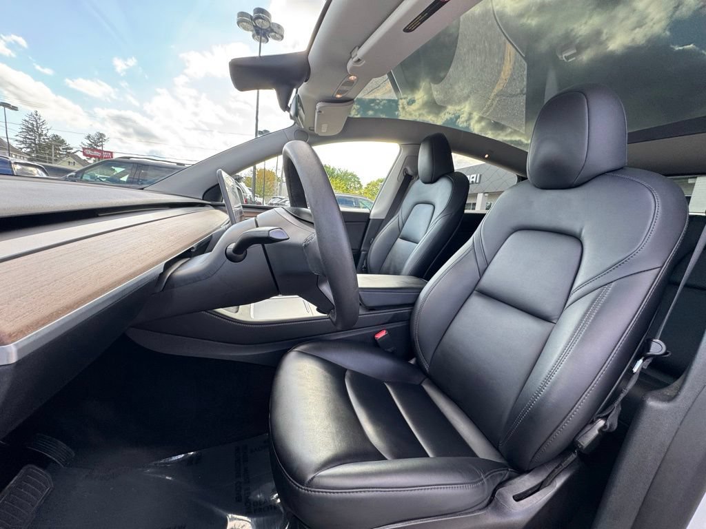 Used 2023 Tesla Model Y Long Range AWD/4WD image 19