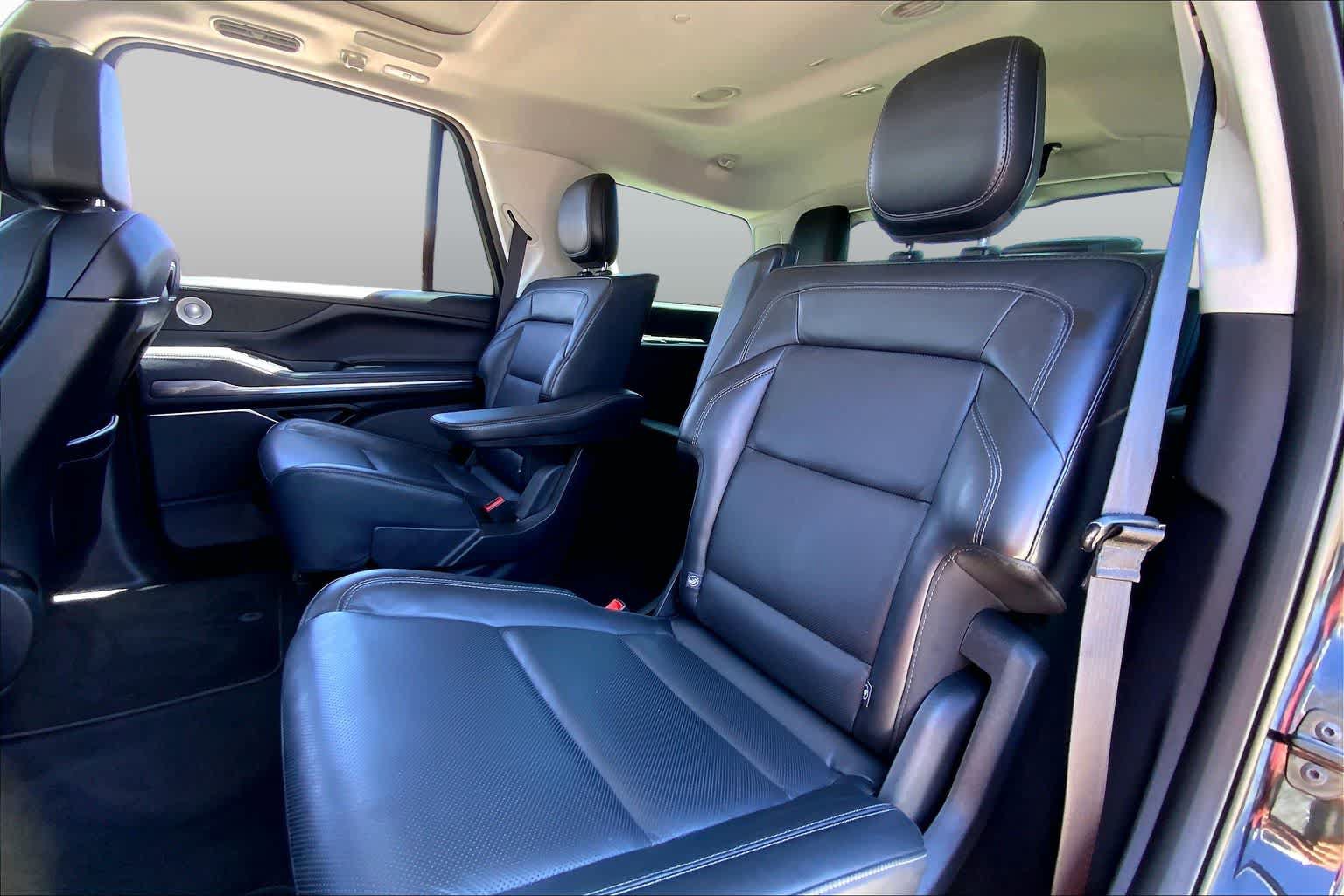 Used 2025 Lincoln Navigator Reserve AWD/4WD image 41