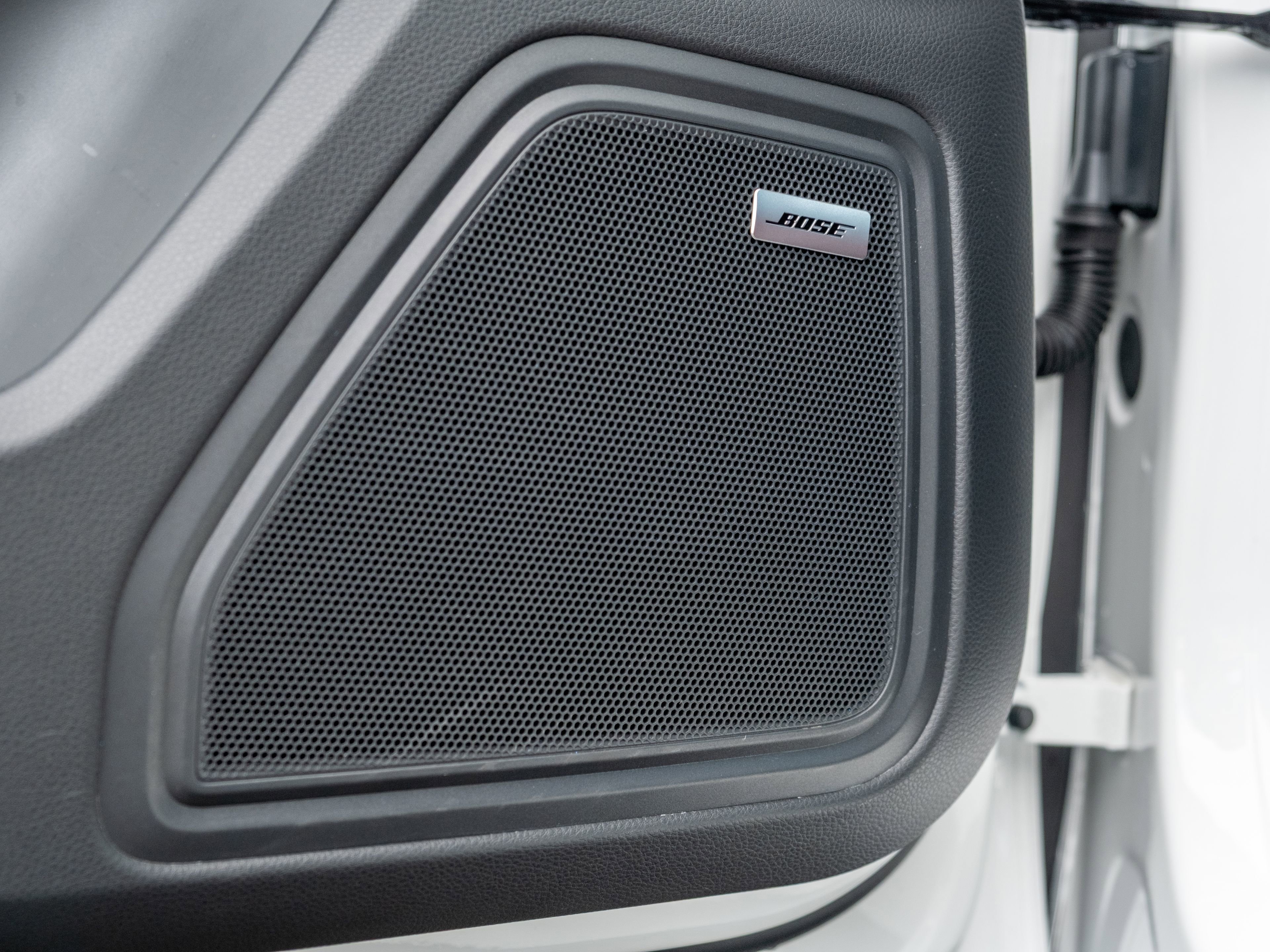 Certified 2025 Porsche Macan image 16