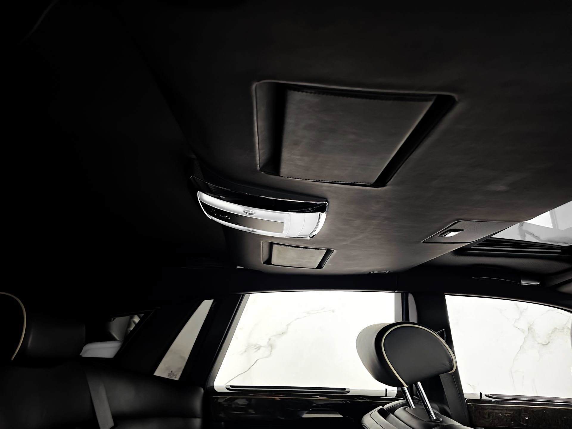 Used 2006 Rolls-Royce Phantom Sedan RWD image 23