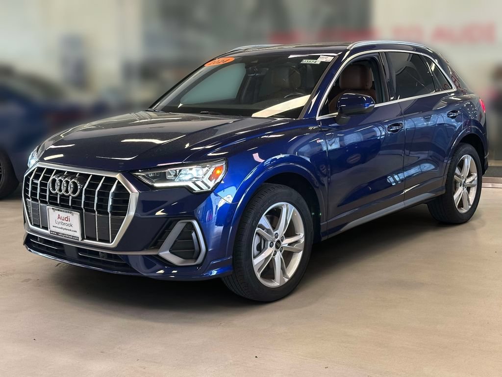 Used 2024 Audi Q3 2.0T Premium AWD/4WD image 3