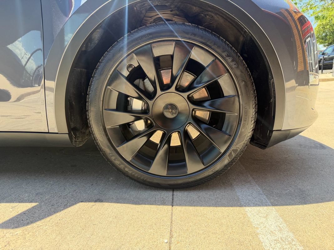 Used 2023 Tesla Model Y Long Range AWD/4WD image 47
