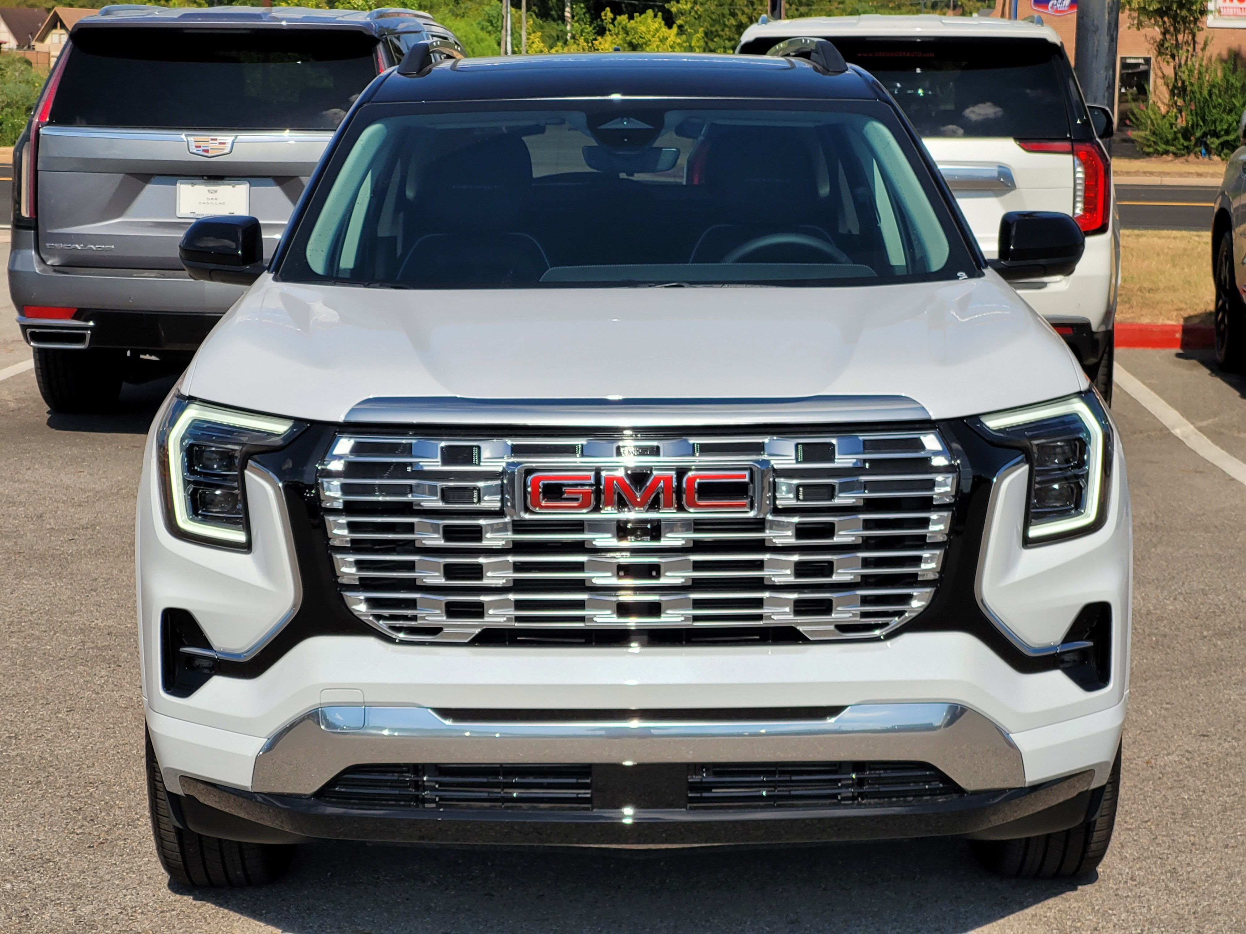 New 2027 GMC Terrain Denali w/ LPO, Floor Liner Package AWD/4WD image 2
