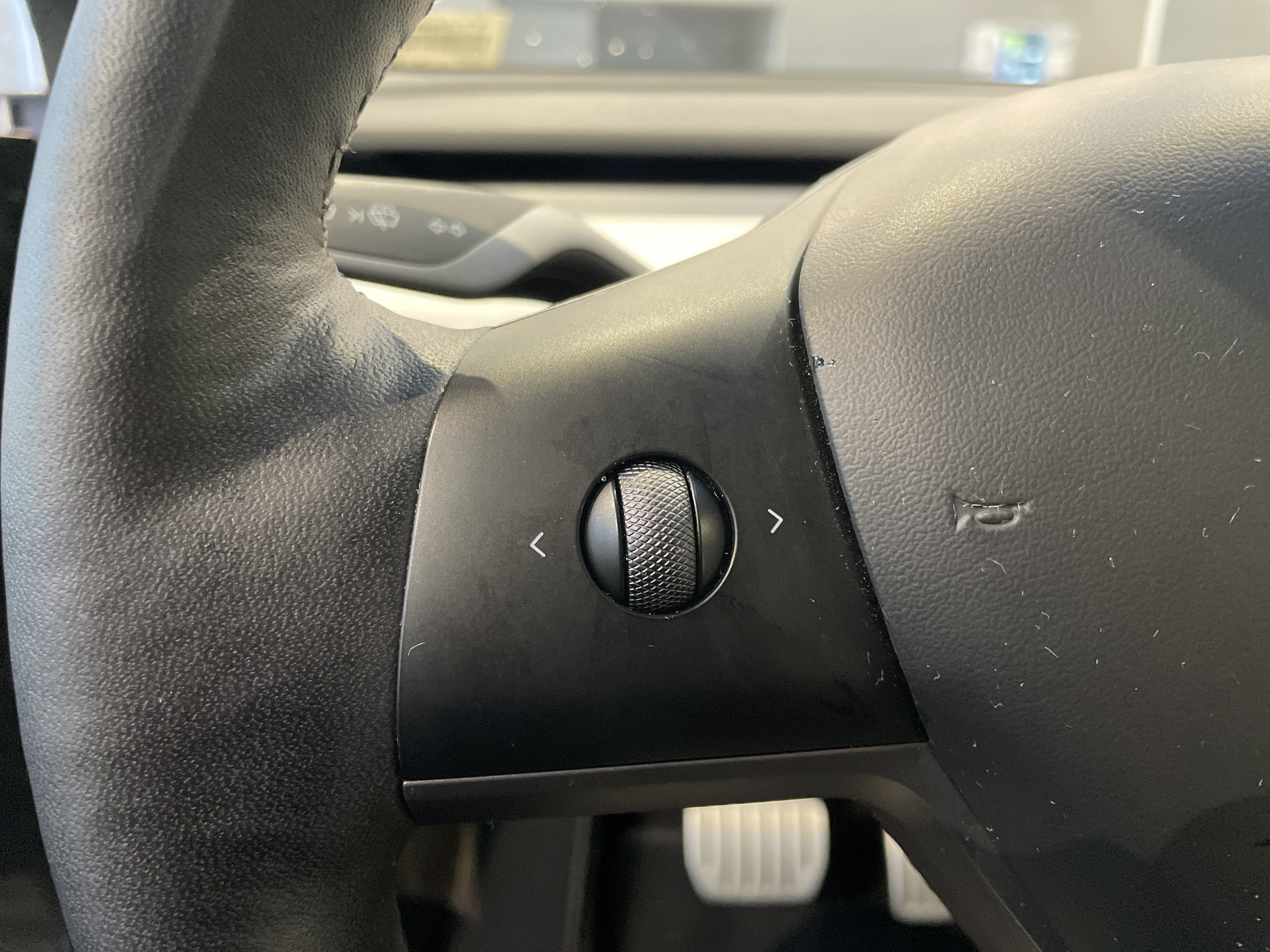 Used 2023 Tesla Model Y Performance AWD/4WD image 19