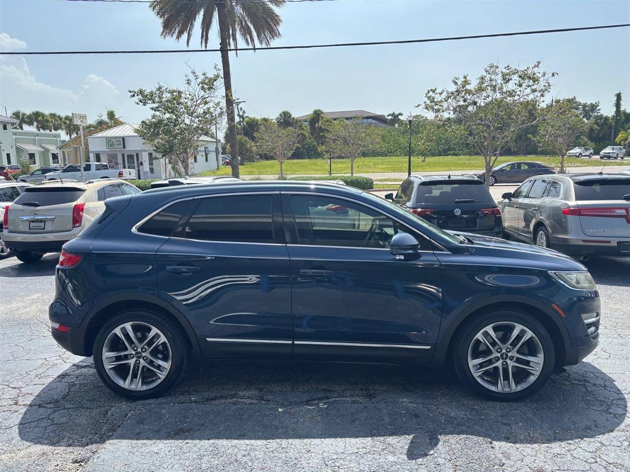 Used 2015 Lincoln MKC AWD w/ Equipment Group 102A Reserve image 6