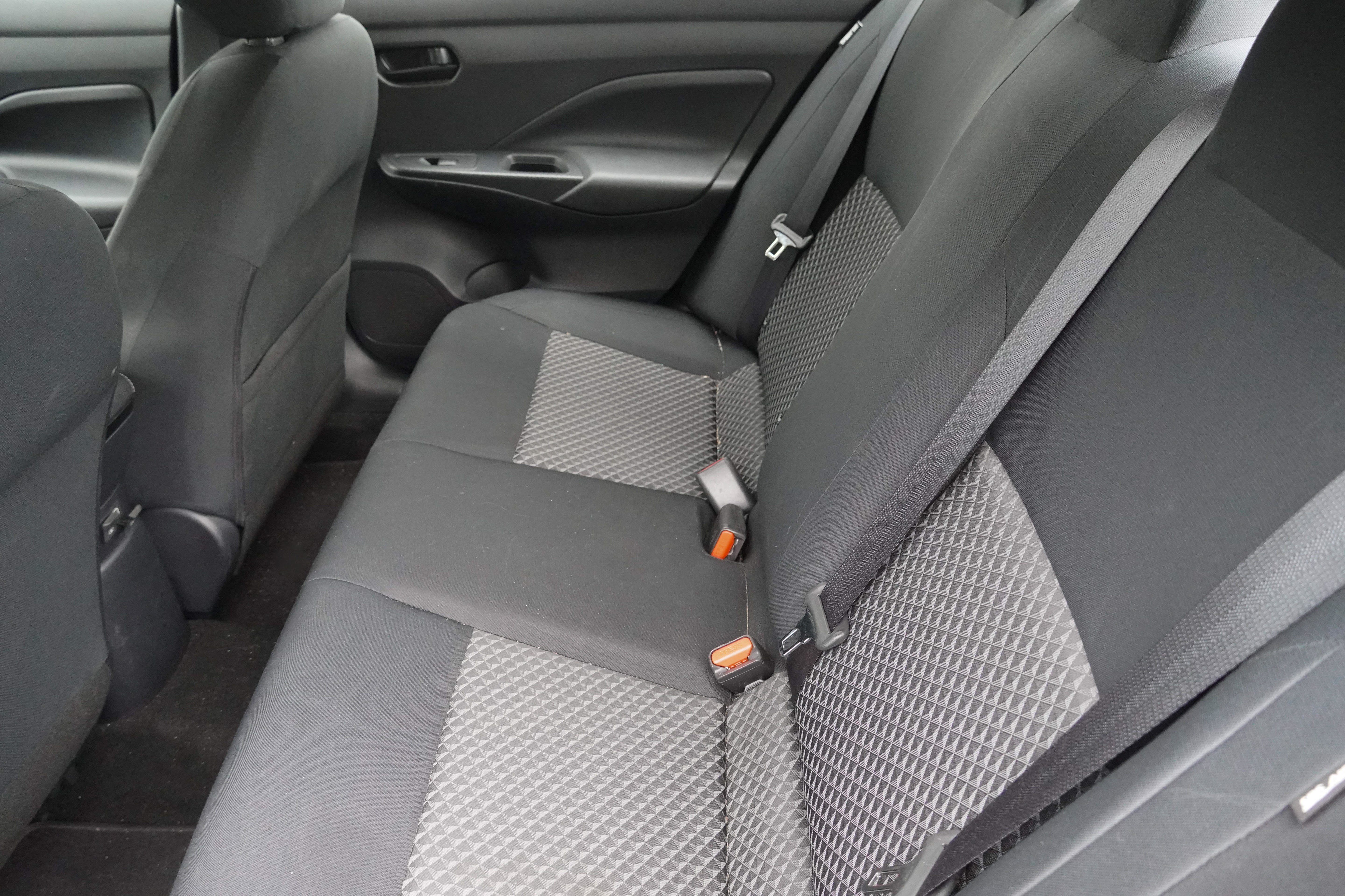 Used 2020 Nissan Versa S FWD image 35