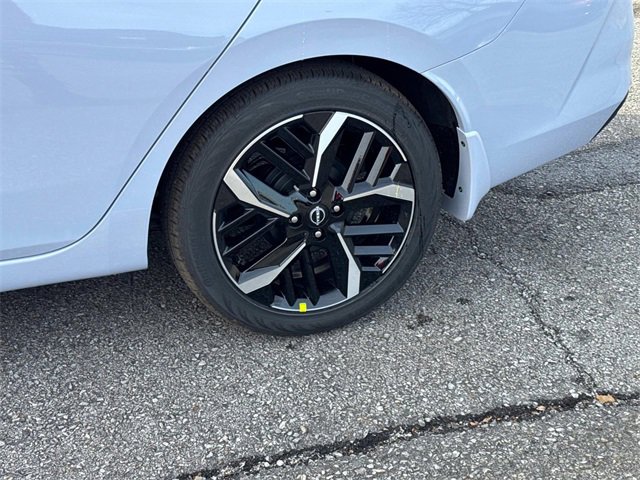 New 2025 Nissan Versa SR w/ Trunk Package image 11