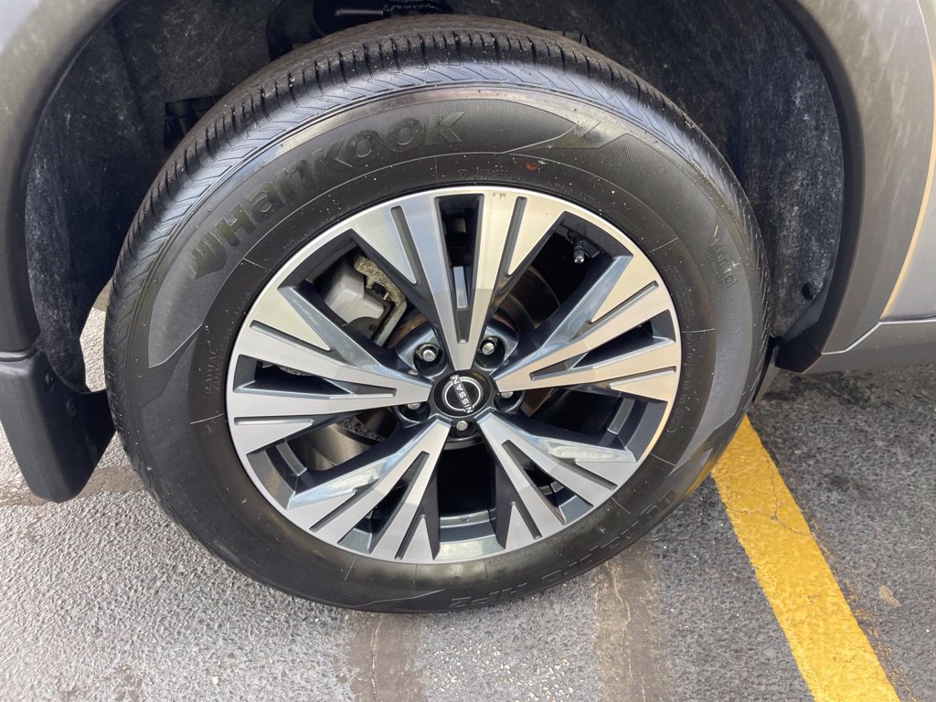 Certified 2023 Nissan Rogue SV w/ SV Premium B Package AWD/4WD image 29