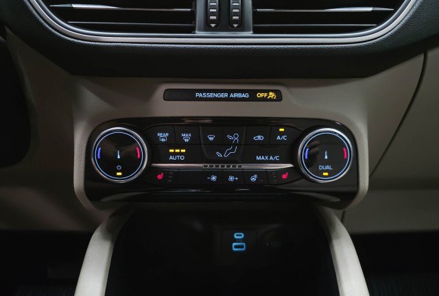 Used 2022 Ford Escape SEL AWD/4WD image 27