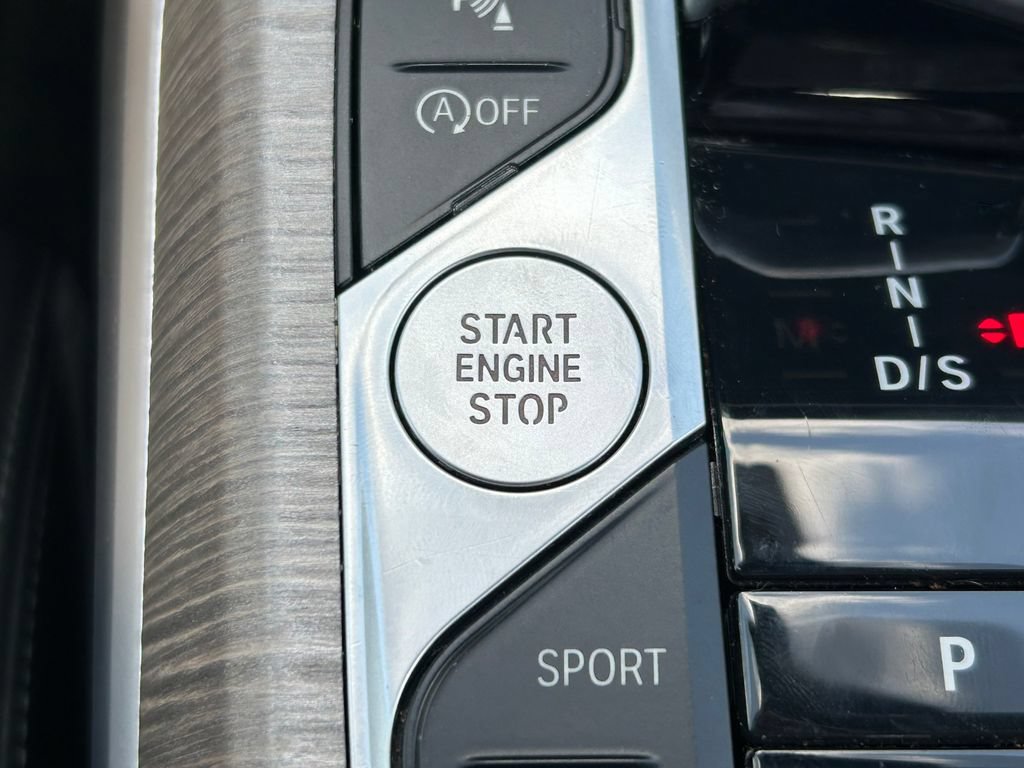 Used 2025 BMW 330i Sedan RWD image 28
