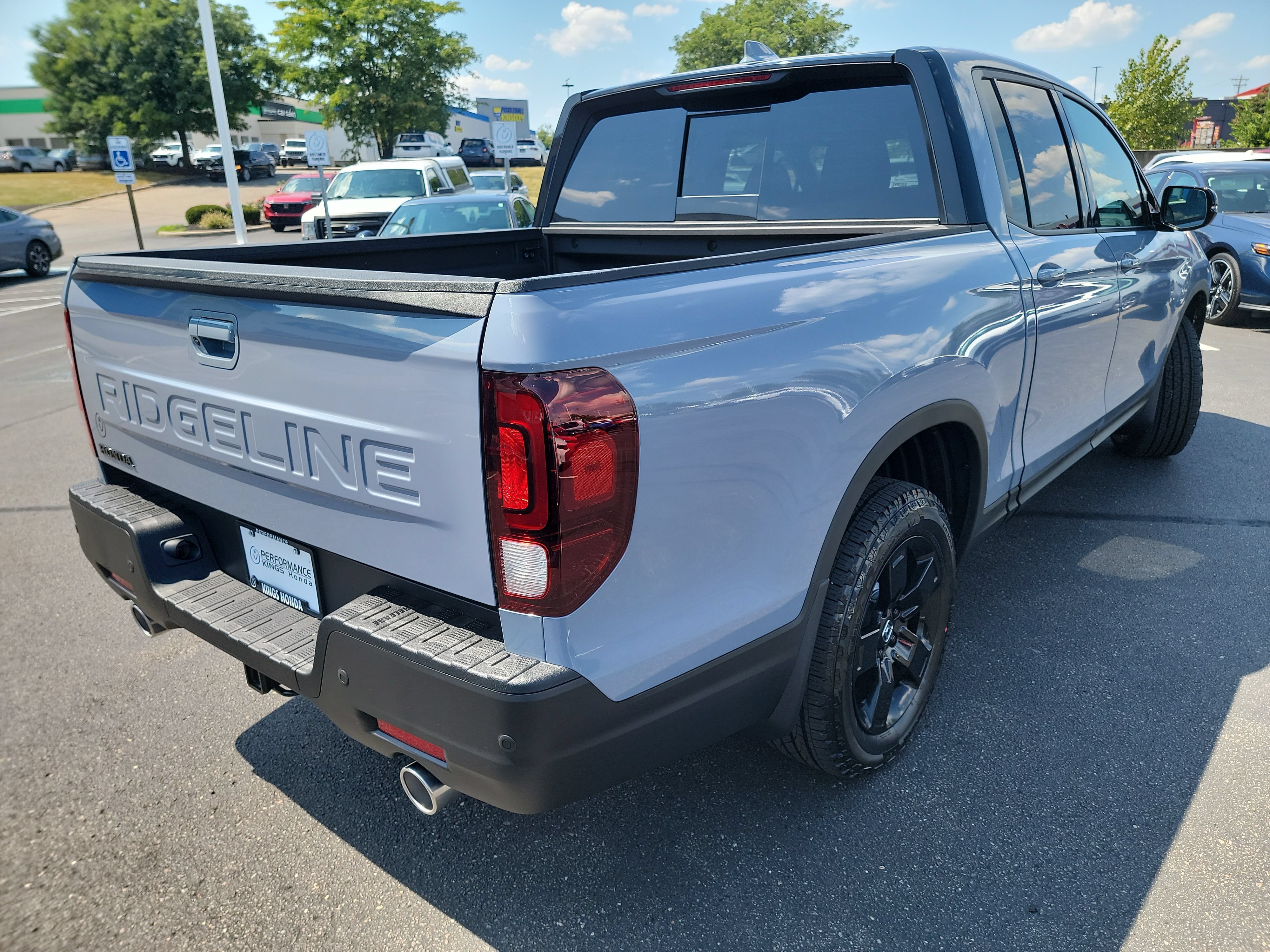 New 2026 Honda Ridgeline Black Edition image 9