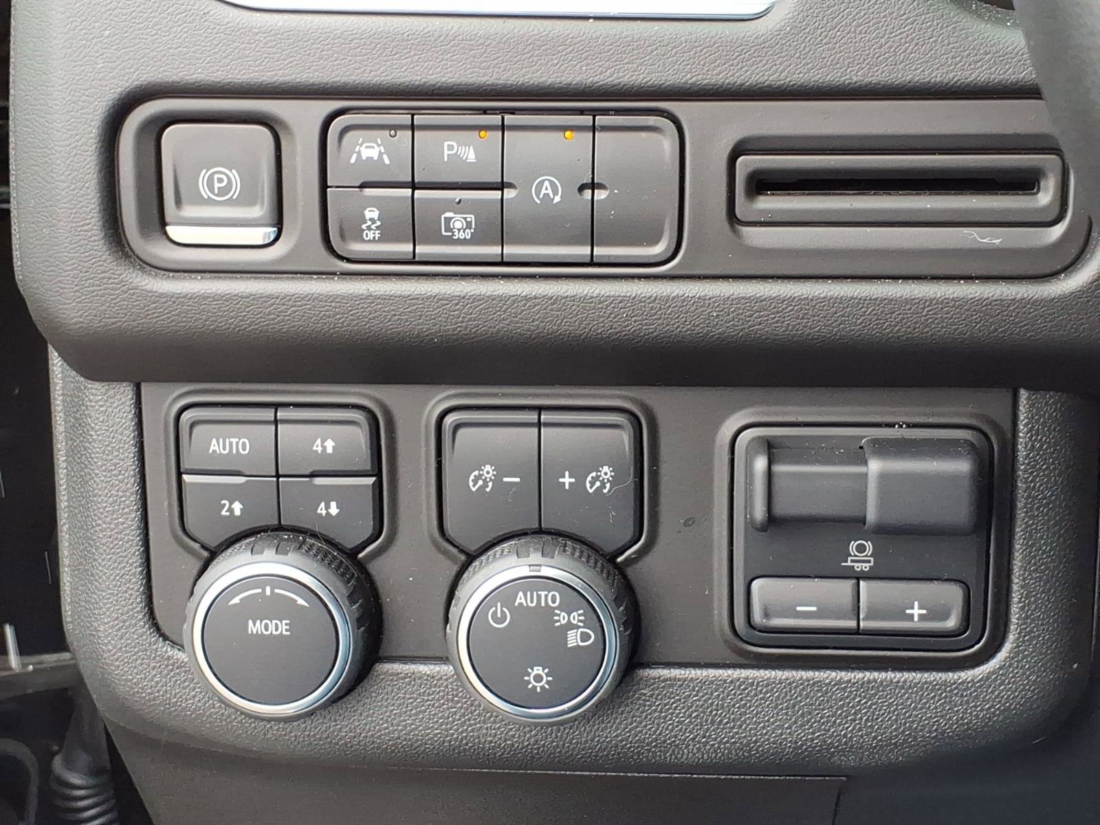 Used 2023 Chevrolet Tahoe LT w/ LT Signature Package image 20